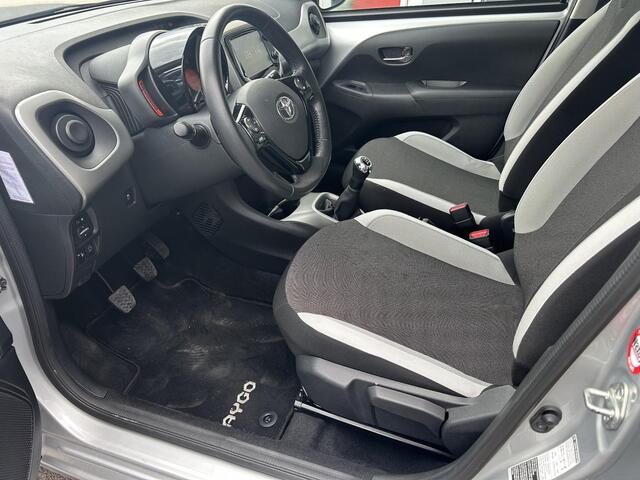Toyota AYGO 1.0 VVT-i x-play
