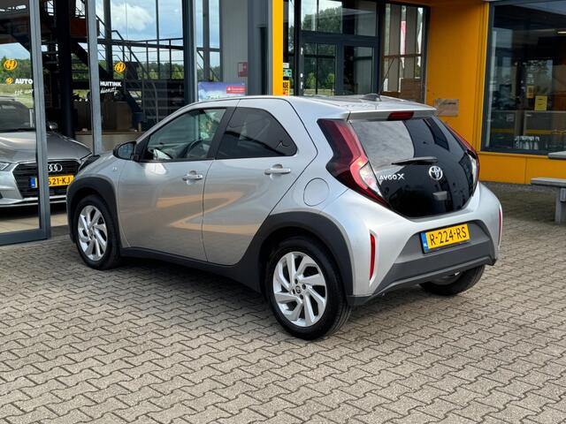Toyota AYGO 1.0 VVT-I MT First Edition - camera