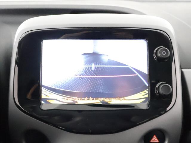 Toyota AYGO 1.0 VVT-i X-PLAY AUTOMAAT BI-TONE AIRCO. CAMERA. GARANTIE TOT 4-2029 !!