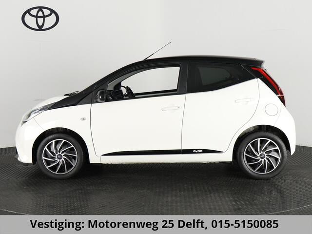 Toyota AYGO 1.0 VVT-i X-PLAY AUTOMAAT BI-TONE AIRCO. CAMERA. GARANTIE TOT 4-2029 !!