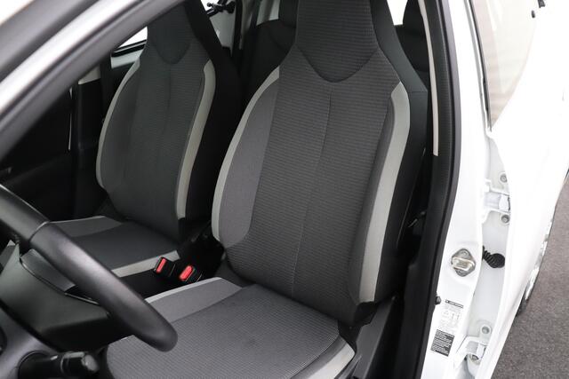 Toyota AYGO 1.0 VVT-i X-play Camera Carplay LED