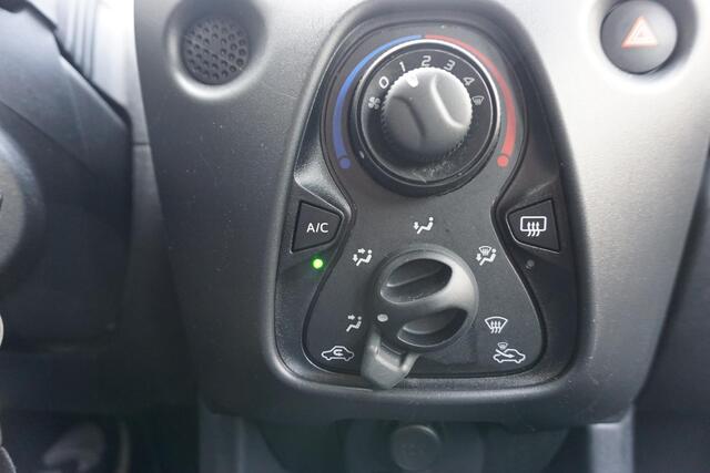 Toyota AYGO 1.0 VVT-i x-fun/Dealeronderhouden/1e Eigenaar/