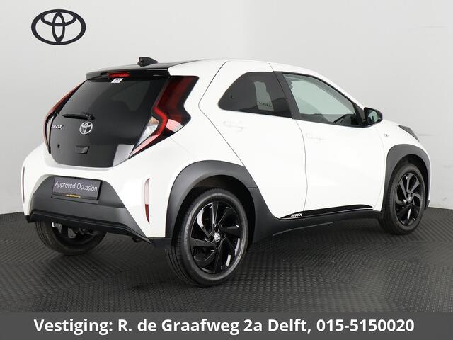 Toyota AYGO X 1.0 VVT-i MT First Sport | Apple Carplay & AndroidAUTO | Stoelverwarming | Camera | Privacy Glass | Lichtmetalen velgen |