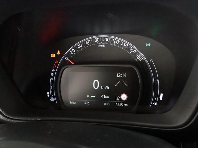 Toyota AYGO X 1.0 VVT-i MT First Sport | Apple Carplay & AndroidAUTO | Stoelverwarming | Camera | Privacy Glass | Lichtmetalen velgen |