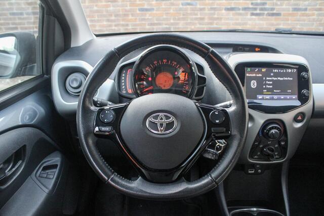 Toyota AYGO 1.0 VVT-i x-play Camera | Scherm | NAP | BT | LIM