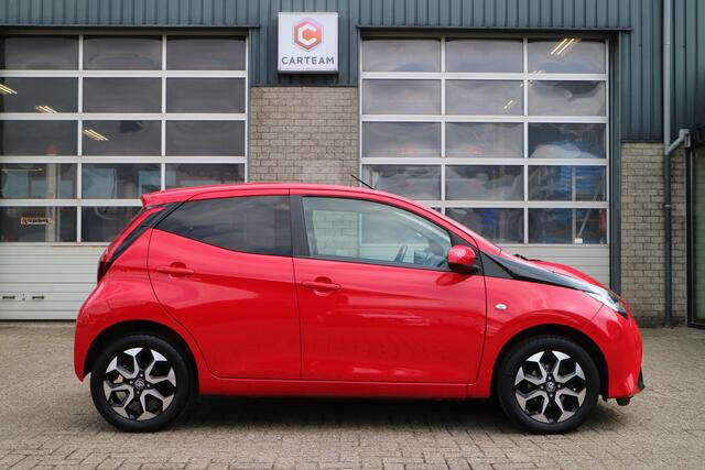 Toyota AYGO 1.0 VVT-i x-play | Automaat! | Navi | Camera |