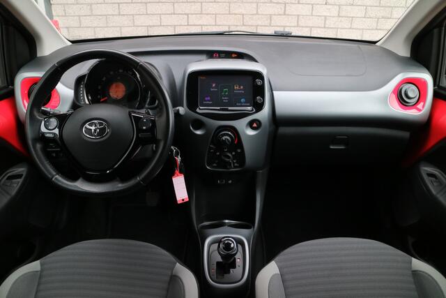 Toyota AYGO 1.0 VVT-i x-play | Automaat! | Navi | Camera |