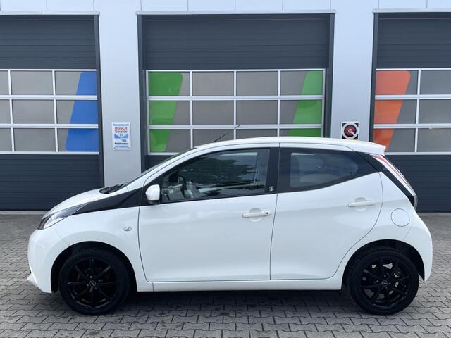 Toyota AYGO 1.0 VVT - IX