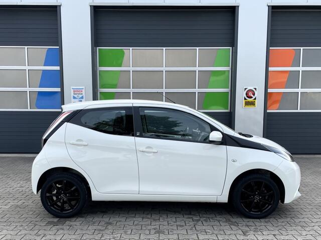 Toyota AYGO 1.0 VVT - IX