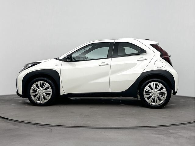 Toyota AYGO X 1.0 VVT-i MT Play Limited | Airco | Parkeercamera | Stoelverwarming | Cruise Control Adaptief |