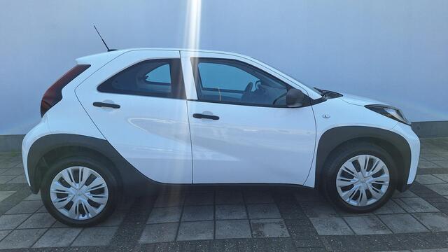 Toyota AYGO X 1.0 VVT-i MT Rijklaar pijs