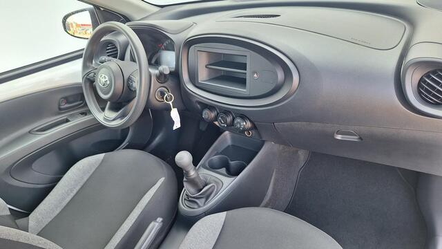 Toyota AYGO X 1.0 VVT-i MT Rijklaar pijs