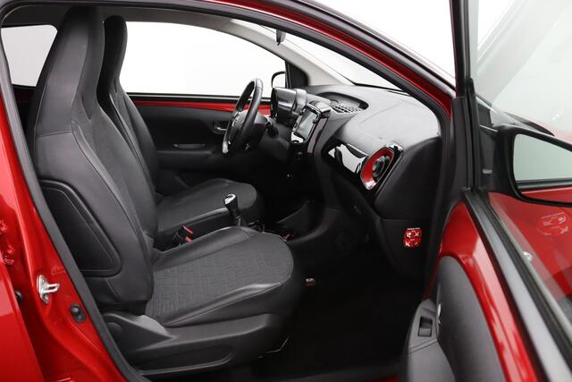 Toyota AYGO 1.0 VVT-i x-clusiv | Keyless Entry | Lederen/ stof bekleding | Climate Control | Meest Luxe uitvoering |