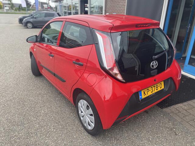 Toyota AYGO 1.0 VVT-i x-now