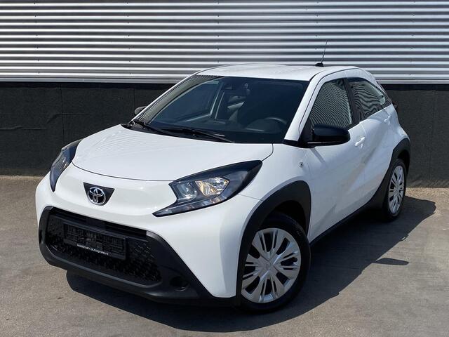 Toyota AYGO X 1.0 VVT-i S-CVT Play | Apple CarPlay/Android Auto | Adaptieve cruise control | Achteruitrij camera | Airco | Bluetooth telefoonvoorbereiding |