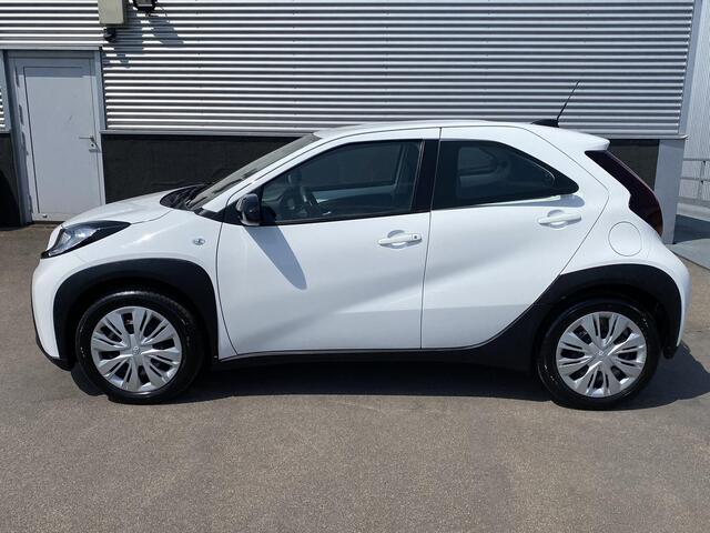Toyota AYGO X 1.0 VVT-i S-CVT Play | Apple CarPlay/Android Auto | Adaptieve cruise control | Achteruitrij camera | Airco | Bluetooth telefoonvoorbereiding |