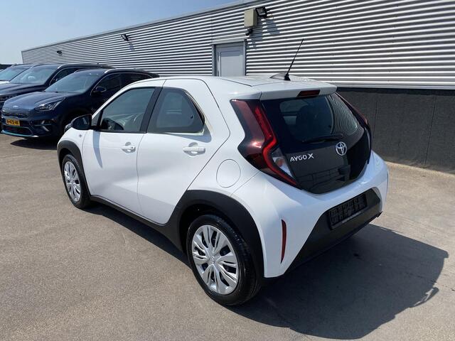 Toyota AYGO X 1.0 VVT-i S-CVT Play | Apple CarPlay/Android Auto | Adaptieve cruise control | Achteruitrij camera | Airco | Bluetooth telefoonvoorbereiding |