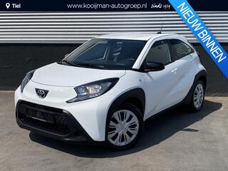toyota-aygo-x-1.0-vvt-i-s-cvt-play-