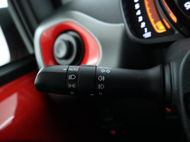Toyota AYGO 1.0 VVT-i X-Joy | Apple CarPlay | Android Auto |