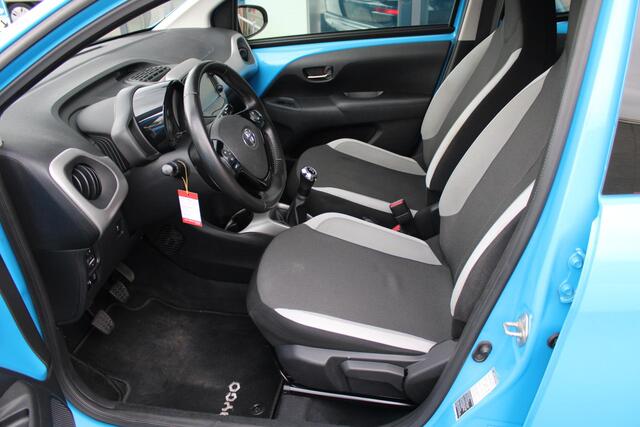 Toyota AYGO 1.0 VVT-i x-nav Achteruitrijcamera, Navigatie, Airco, Bluetooth