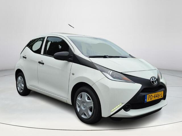 Toyota AYGO 1.0 VVT-i x-fun | 5 deurs | Airconditioning | Bluetooth | Dealer onderhouden |