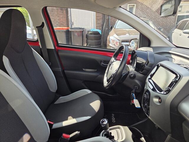 Toyota AYGO 1.0 VVT-i x-play