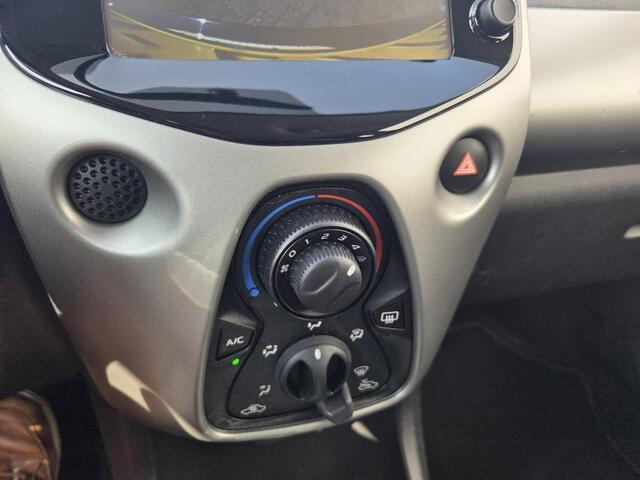 Toyota AYGO 1.0 VVT-i x-play