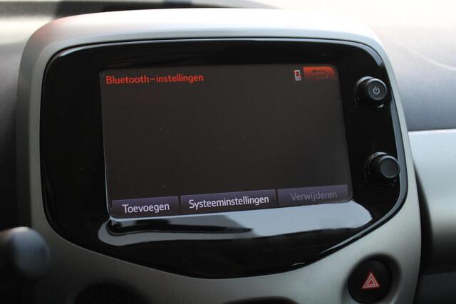 Toyota AYGO 1.0 VVT-i x-play Achteruitrijcamera, Bluetooth, Airco, Apple Carplay/Android Auto