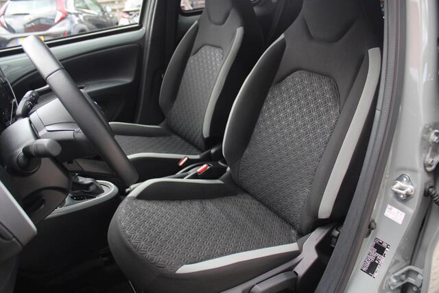 Toyota AYGO X 1.0 VVT-i S-CVT Pulse Automaat Achteruitrijcamera, Parkeersensoren Voor en Achter, Cruise Control Adaptief, Stoelverwarming