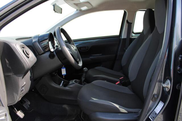 Toyota AYGO 1.0 VVT-i x-fun Elektr. ramen voor, Start/Stop Systeem, Airco, All-Season banden