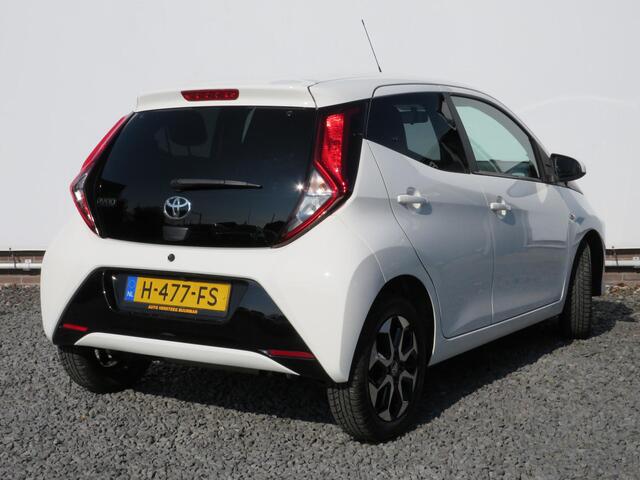 Toyota AYGO 1.0 VVT-i x-joy 1e Eigenaar, Dealer onderhouden, Achteruitrijcamera en LM-Velgen