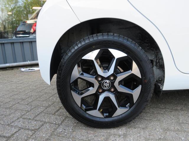Toyota AYGO 1.0 VVT-i x-joy 1e Eigenaar, Dealer onderhouden, Achteruitrijcamera en LM-Velgen