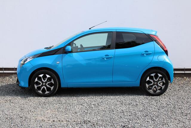 Toyota AYGO 1.0 VVT-i x-first, Camera, LM-Velgen en Dealer ondehouden!