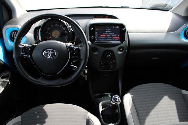 Toyota AYGO 1.0 VVT-i x-first, Camera, LM-Velgen en Dealer ondehouden!