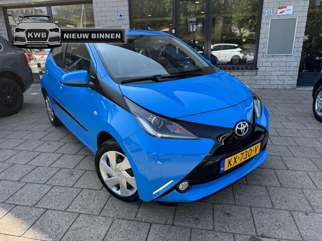 Toyota AYGO 1.0 VVT-i x-play 5Drs Camera NAP