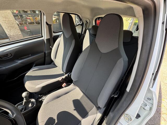 Toyota AYGO 1.0 VVT-i x 5drs