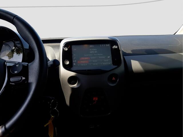Toyota AYGO 1.0 VVT-i x-joy | Automaat | Camera | LM Velgen | Carplay | Android Auto |