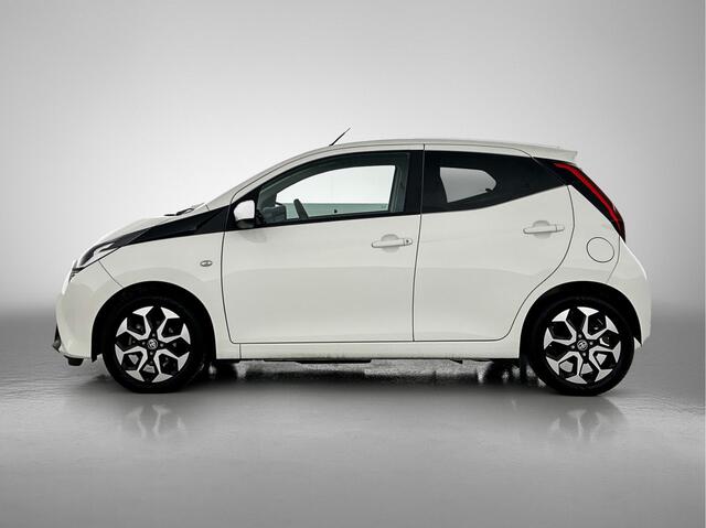 Toyota AYGO 1.0 VVT-i x-joy | 1e Eigenaar | Apple Carplay / Android Auto | Dealer Onderhouden | Climate Control |