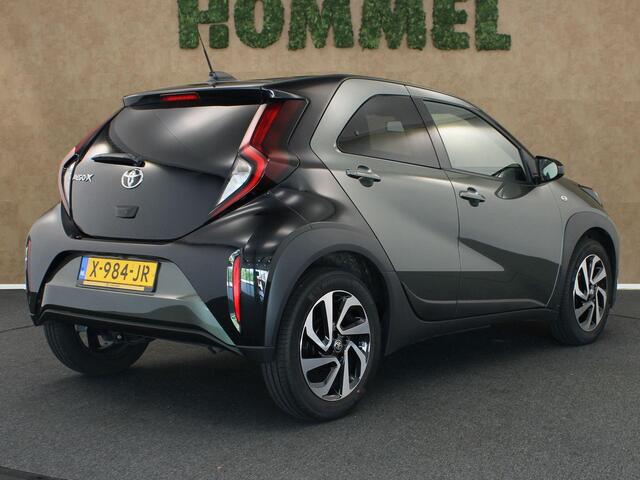 Toyota AYGO X 1.0 VVT-i MT Pulse - ORIGINEEL NEDERLANDSE AUTO - APPLE CARPLAY/ ANDROID AUTO - ADAPTIVE CRUISE CONTROL - ACHTERUITRIJ CAMERA - CLIMATE CONTROL - LICHTMETALEN VELGEN 17 INCH -