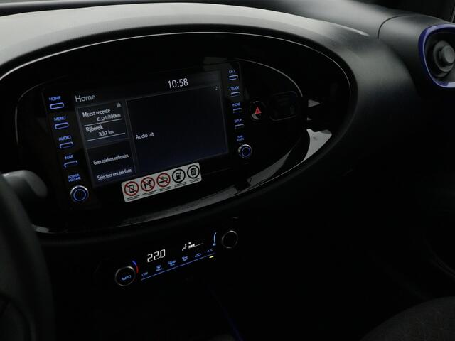 Toyota AYGO X 1.0 VVT-i S-CVT Pulse Bi-Tone | 1e Eigenaar | Navigatie | Nederlandse Auto | Airco |