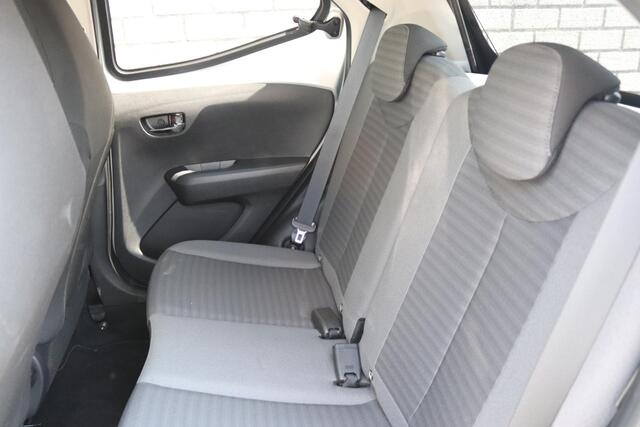 Toyota AYGO 1.0 VVT-i x-joy | Achteruitrijcamera | Climate Control | DAB+ |