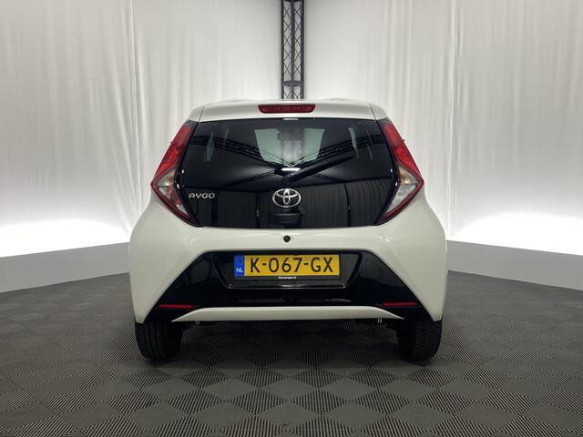 Toyota AYGO 1.0 VVT-i x-joy Automaat | Apple Carplay | Camera | Bluetooth | Elek. Spiegels |