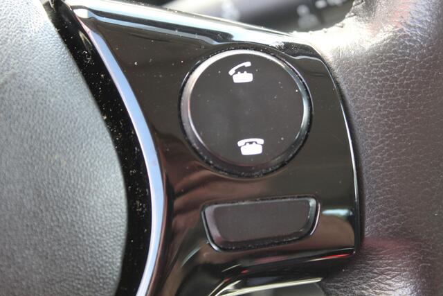Toyota AYGO 1.0 VVT-i x-play//Navi//Camera//Carplay!