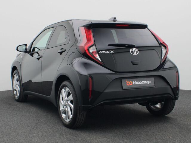 Toyota AYGO X 1.0 VVT-i MT Business 72PK Adaptieve Cruise Controle, Clima, Achteruitrijcamera, Navi via Apple Carplay/Android Auto, LED Koplampen, 17" LM Velgen