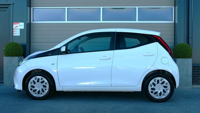 Toyota AYGO 1.0 VVT-i x-play |Carplay|Camera!