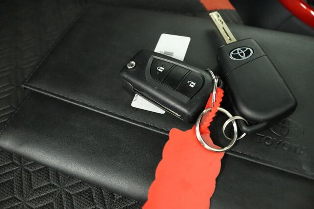 Toyota AYGO X 1.0 VVT-i MT Pulse | Apple Carplay / Android auto | Parkeercamera | Adaptieve Cruise-control |