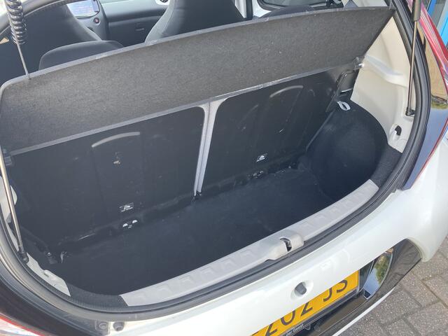 Toyota AYGO 1.0 VVT-i x-cite
