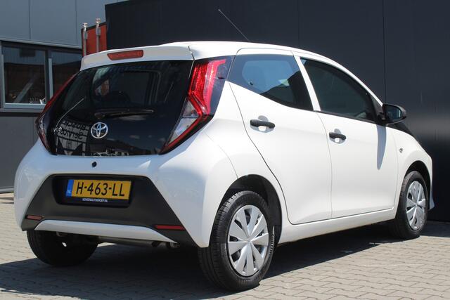 Toyota AYGO 1.0 VVT-i x | Incl. 12 maanden garantie | 5-deurs | Airco | Bluetooth | Elektrische ramen voor | Stuurwiel multifunctioneel