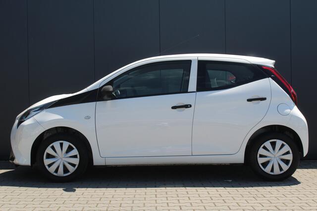 Toyota AYGO 1.0 VVT-i x | Incl. 12 maanden garantie | 5-deurs | Airco | Bluetooth | Elektrische ramen voor | Stuurwiel multifunctioneel