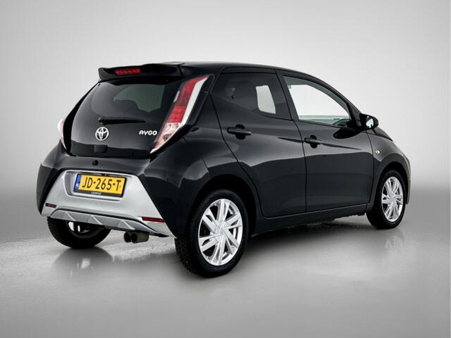 Toyota AYGO 1.0 VVT-i x-sport | LM-velgen | Mistlampen voor | Getinte ramen | Navigatie | achteruitrijcamera | Reservering Michel Jongenelen Roosendaal